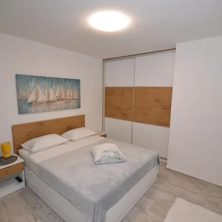 Apartment Luxury Apartment 