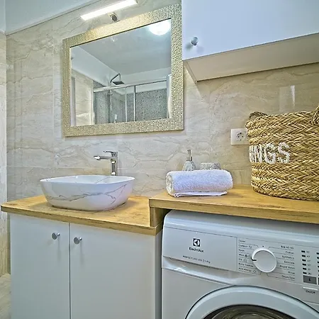 Apartment Luxury Apartment 