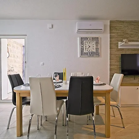 Luxury Apartment 