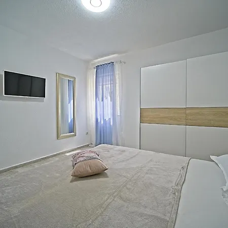 Apartment Luxury Apartment 