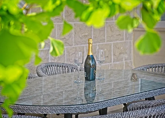 Luxury 