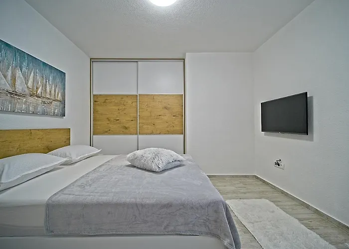 Apartment Luxury Apartment 