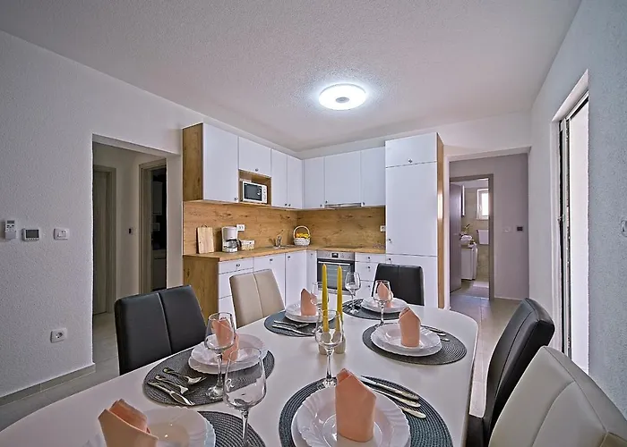 Apartment Luxury Apartment 